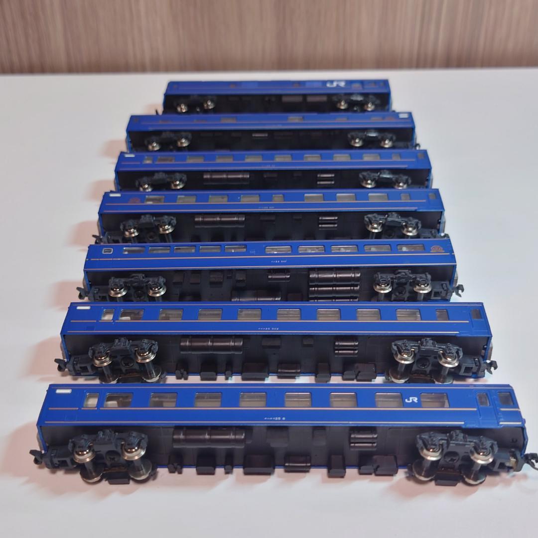 KATO 10-163 24系25形 ”北斗星” 特急形寝台客車（室内灯付き）