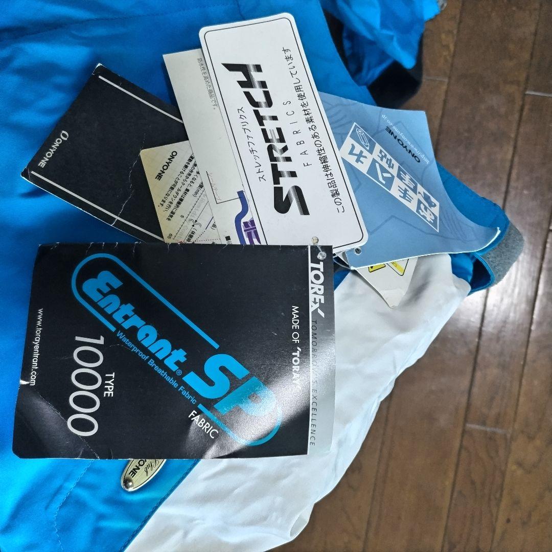 オンヨネ　スキーパンツ（青）新品未使用と上着（黒）サイズ4L