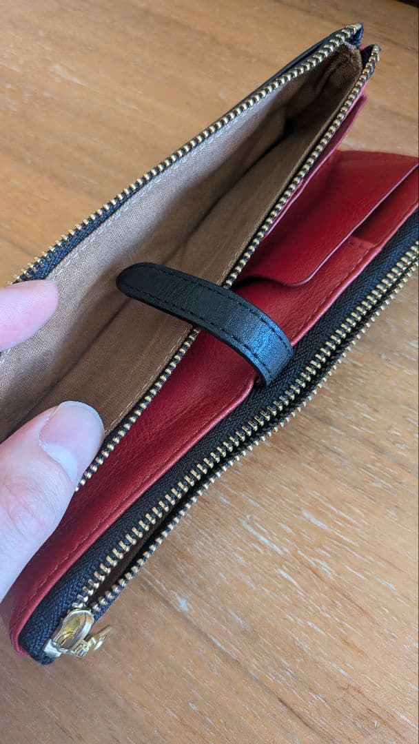 シーカンパニー　ルポペンケース　ブラック×レッド