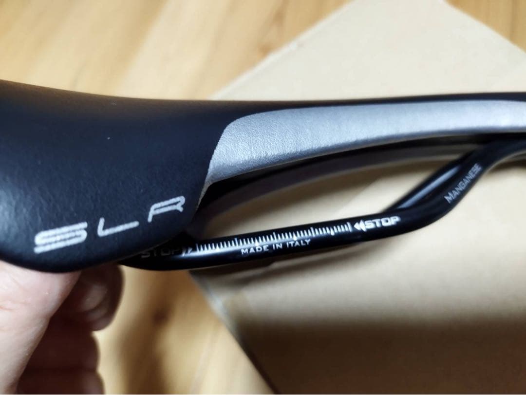 ロードバイク サドル デローザ セライタリア