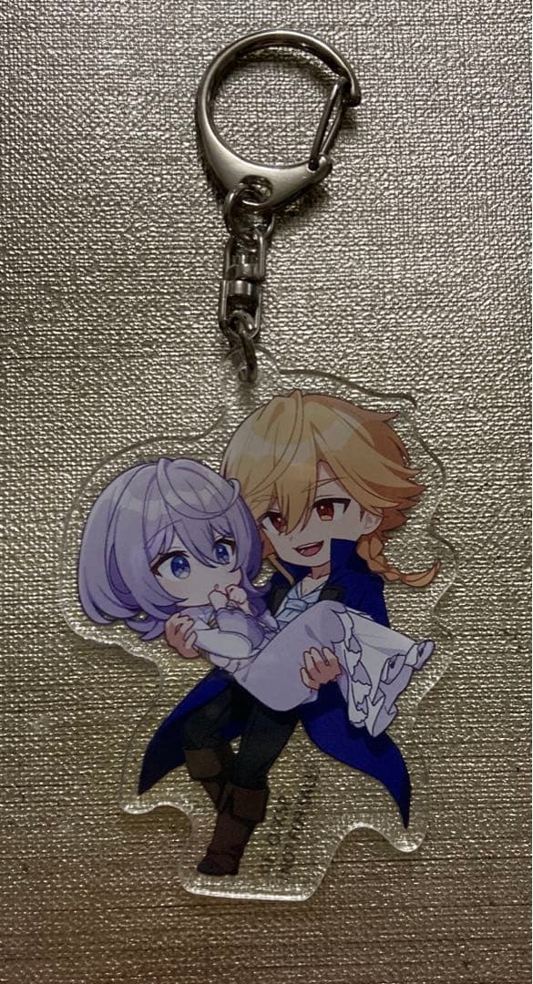 完璧すぎて可愛げがないと婚約破棄された聖女は隣国に売られる　アクキー