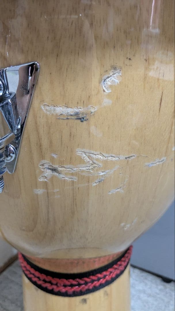 LP製のジャンベ LP720X(傷多め、演奏に支障なし)