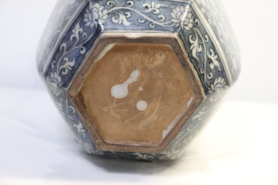 中国　染付六角瓶　鳳凰&雲鶴紋　送料込み1116