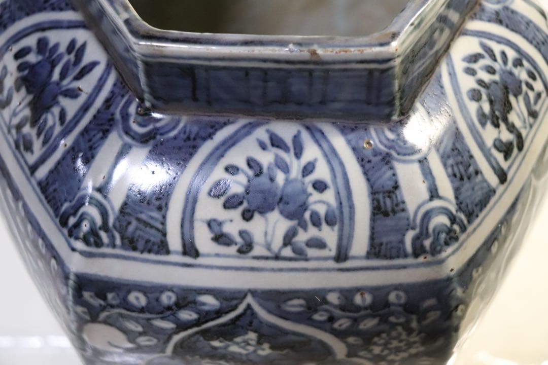 中国　染付六角瓶　鳳凰&雲鶴紋　送料込み1116