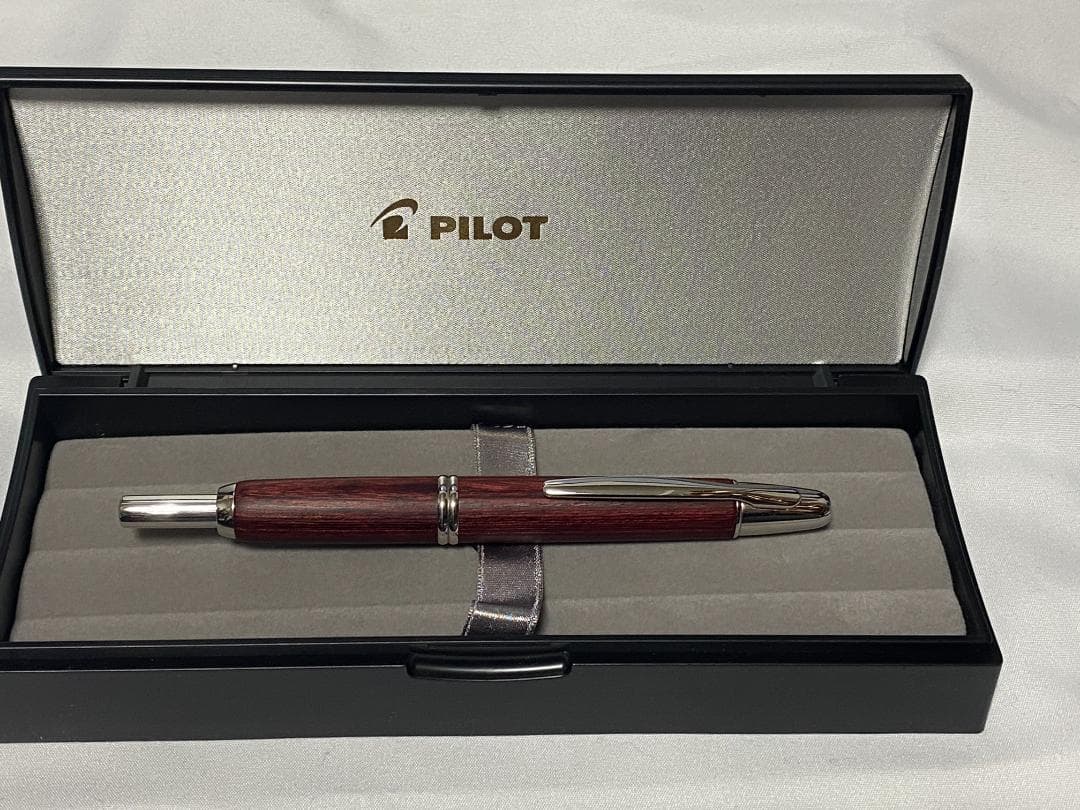 PILOT キャップレス 木軸 ディープレッド EF