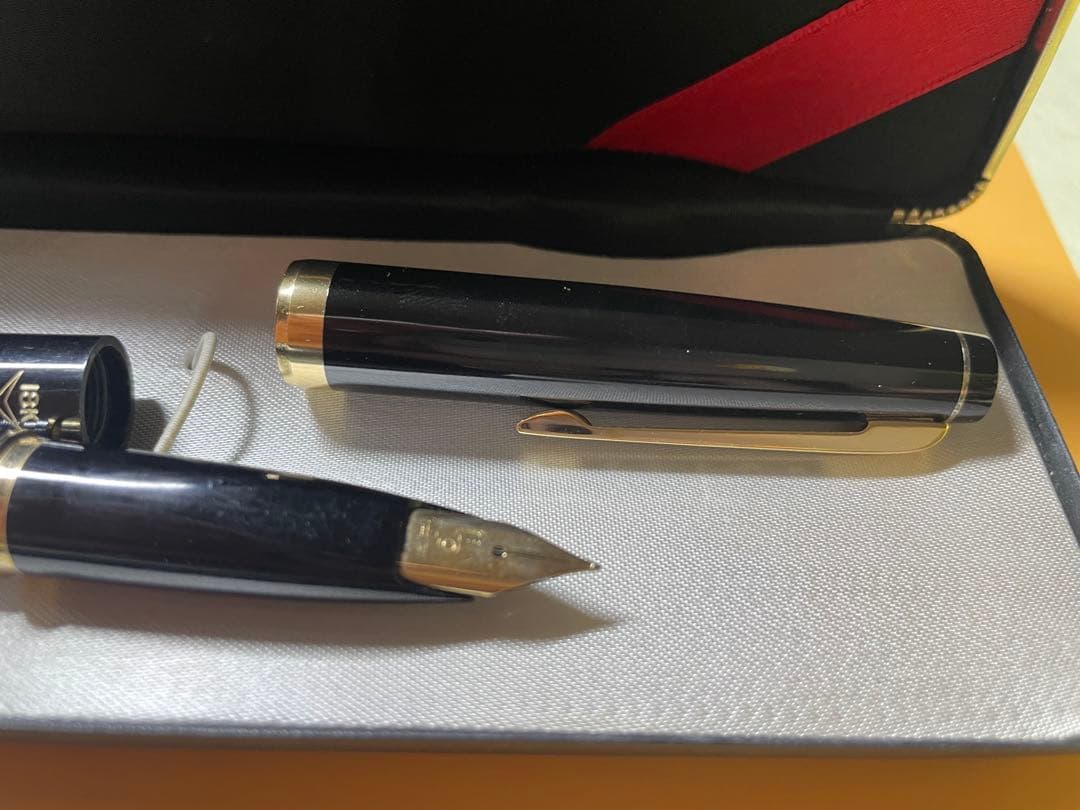 昭和レトロ　PLATINUM ブラック 万年筆　中字