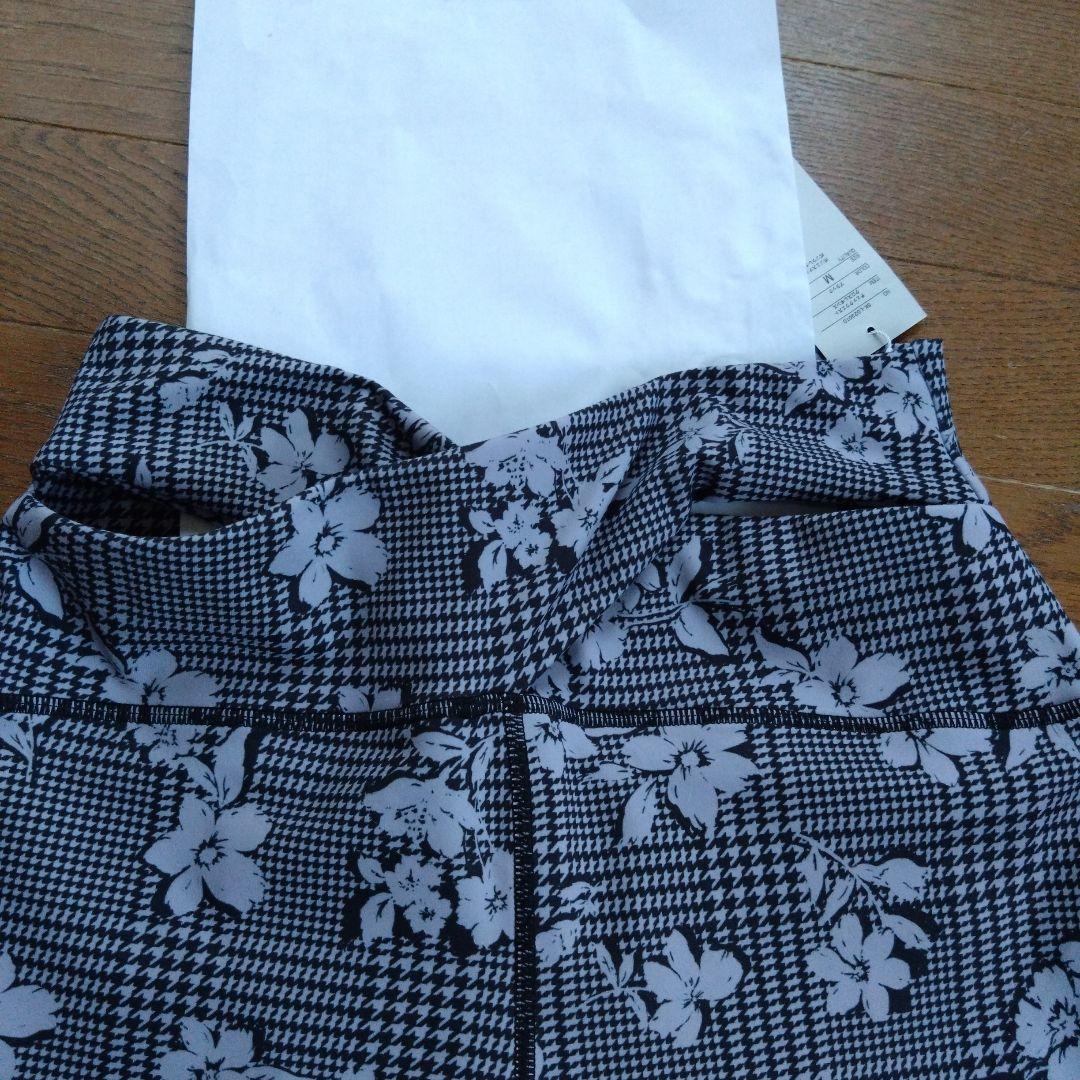 SUKALA　花柄レギンス　ブラック M