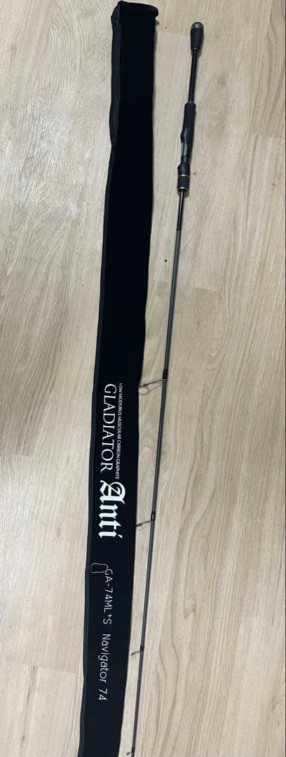 エムアイグラディエーターアンチ　ナビゲーター74