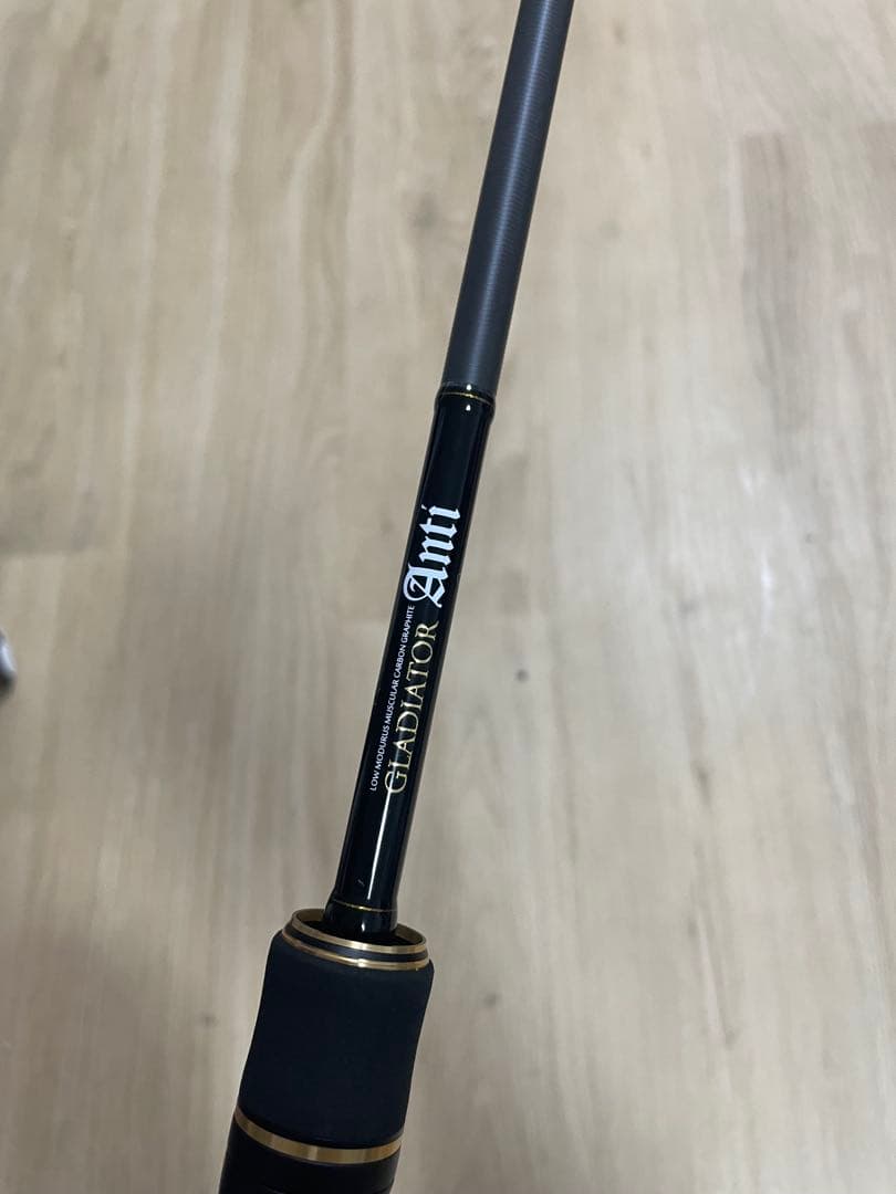 エムアイグラディエーターアンチ　ナビゲーター74