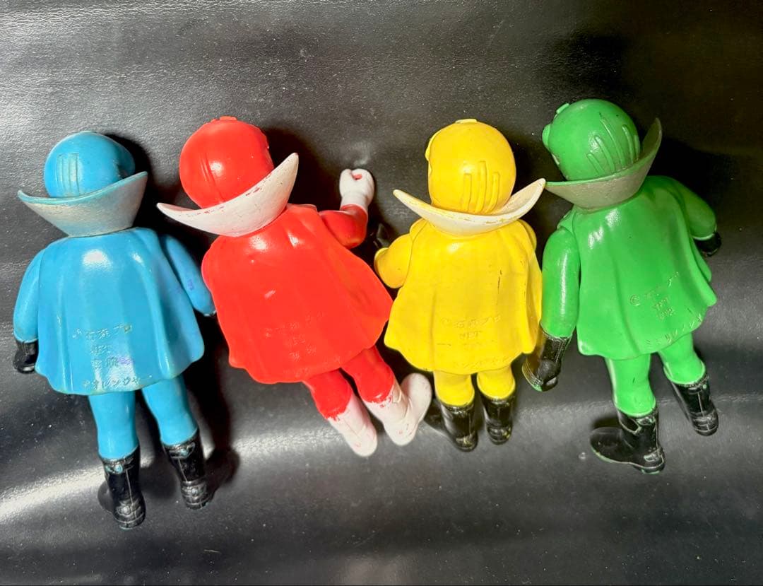 ゴレンジャーソフビ4体まとめて！昭和レトロ　出品は11月末で終了