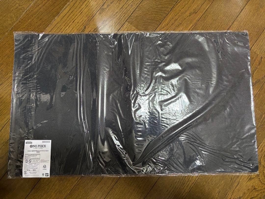 【新品未使用】ワンピースカード　ヤマト 希少　韓国限定 プレイマット