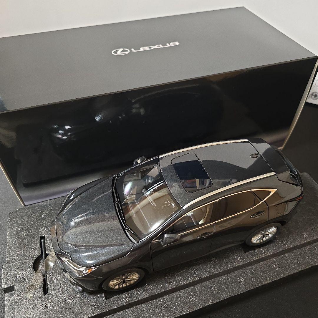 京商　レクサス　NX 450h+ 1/18 ミニカー　グラファイトブラック