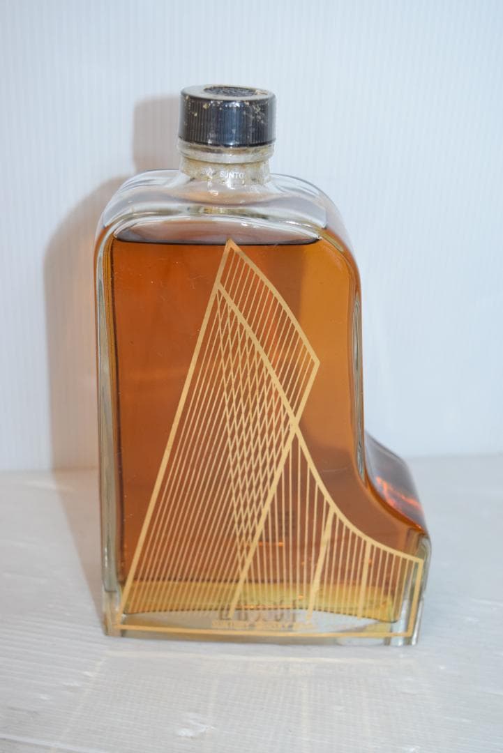 サントリー　ウィスキー　ローヤル　ピアノ型ボトル