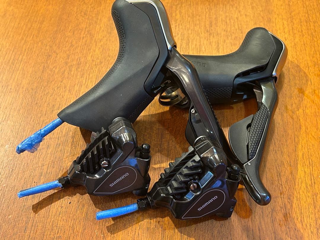 シマノDi2 6870 油圧ブレーキSIS&キャリパー