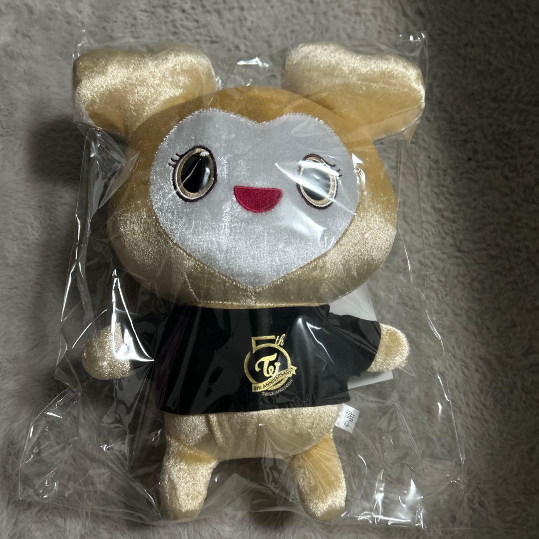 TWICE ラブリー　ゴールド