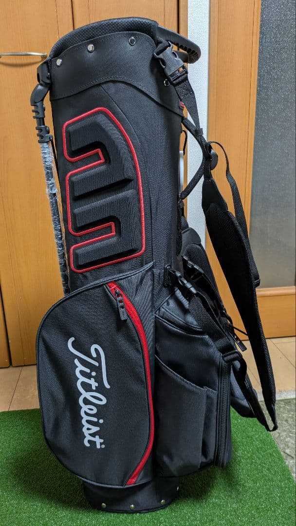 新品同様 タイトリスト Titleist スタンドキャディバッグ 黒/赤