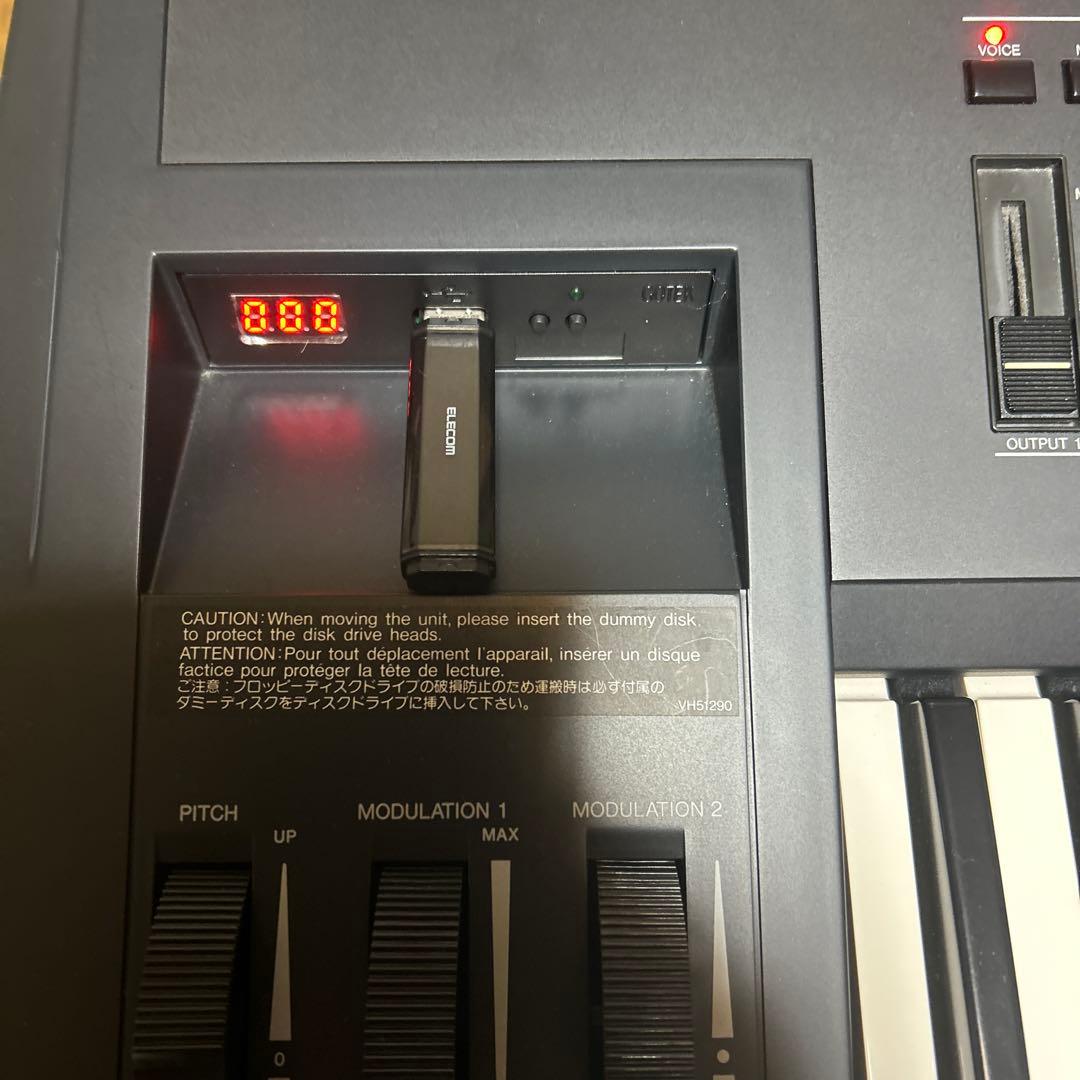 YAMAHA SY77 USBフロッピーエミュレータ換装済