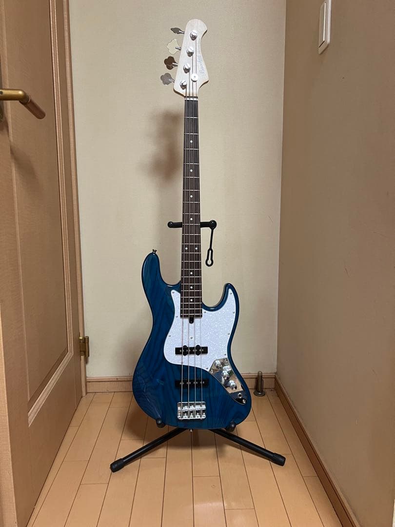 Bacchus WJB-500Rエレキベース 青 アッシュボディ