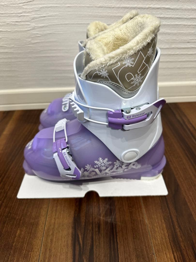 スキーブーツセット　キッズ　スキー板130、ブーツ23cm