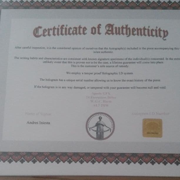 アンドレス・イニエスタ（元スペイン代表）直筆サイン入りフォト証明書付