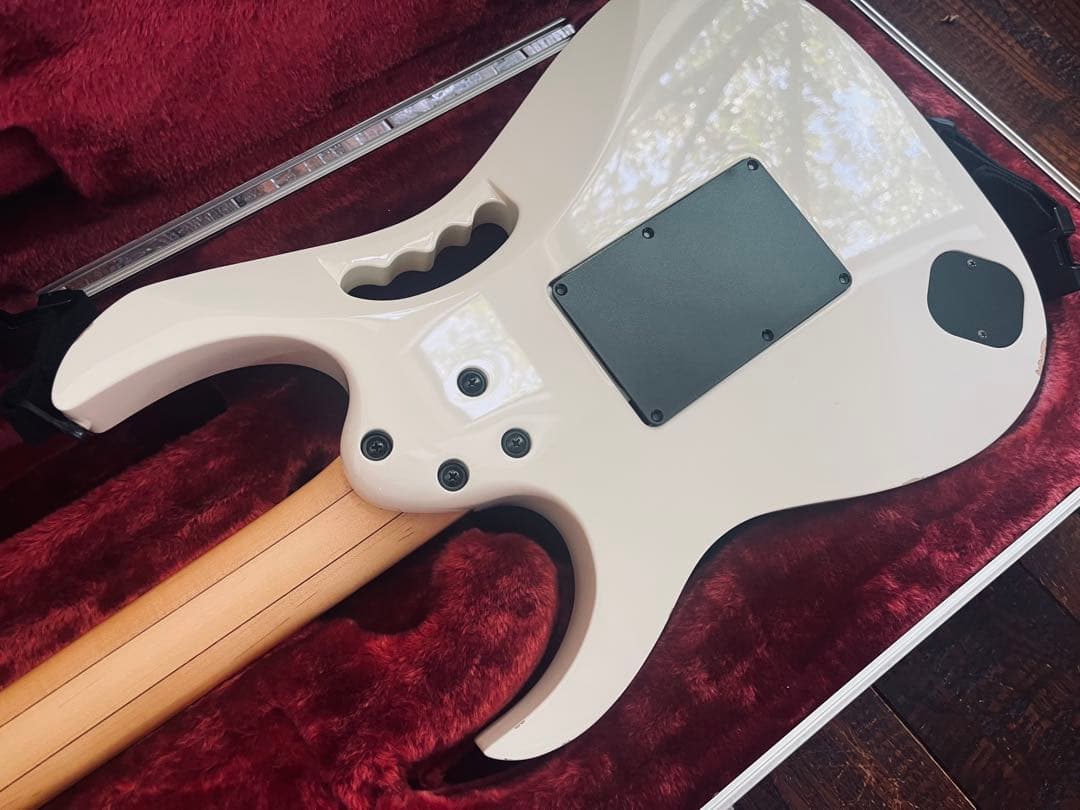 Ibanez JEM7V-WH スティーヴ・ヴァイ (EVOモディファイ)