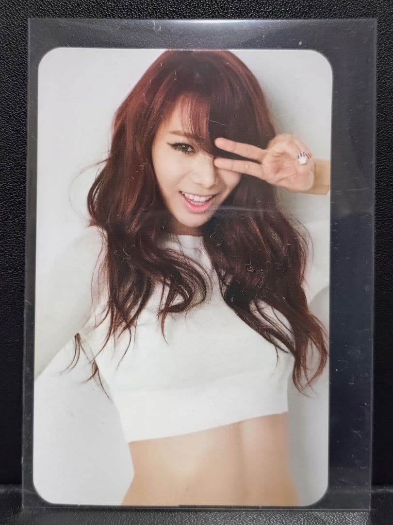 ＢＥＳＴＩＥ　 Ｊｕｎｇ Ｙu Ｊi　 トレカ【希少】