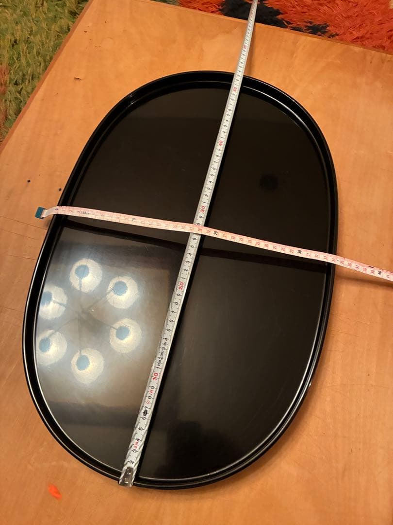 黒い漆器 半月形と長方形の盆セット