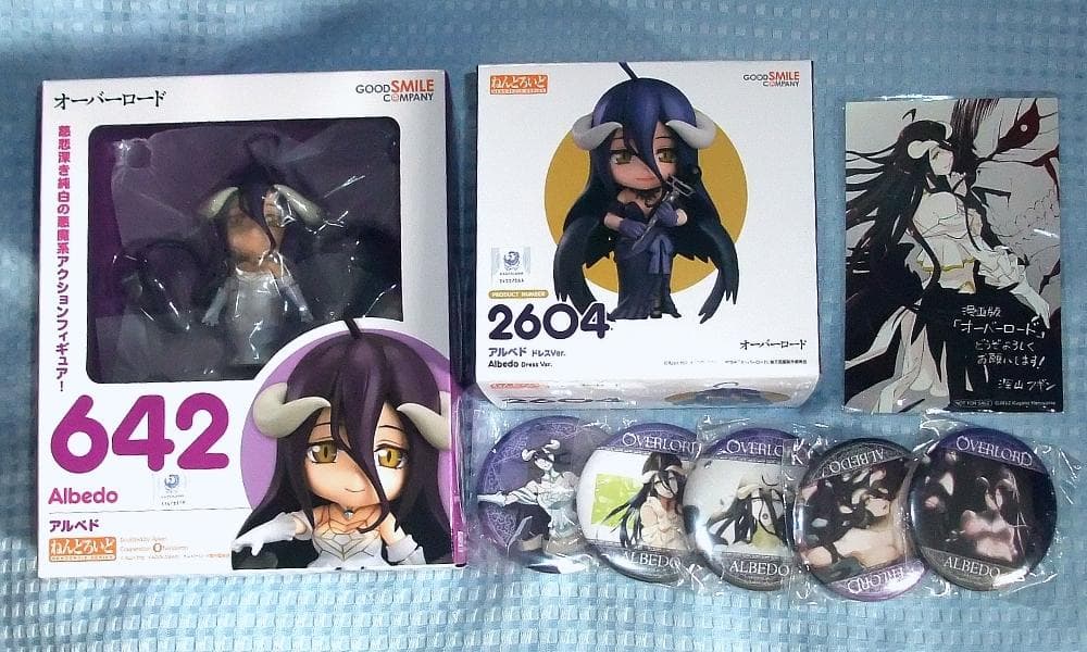 ねんどろいど　オーバーロード アルベド・黒ドレス ＆ 缶バッジ フィギュアセット
