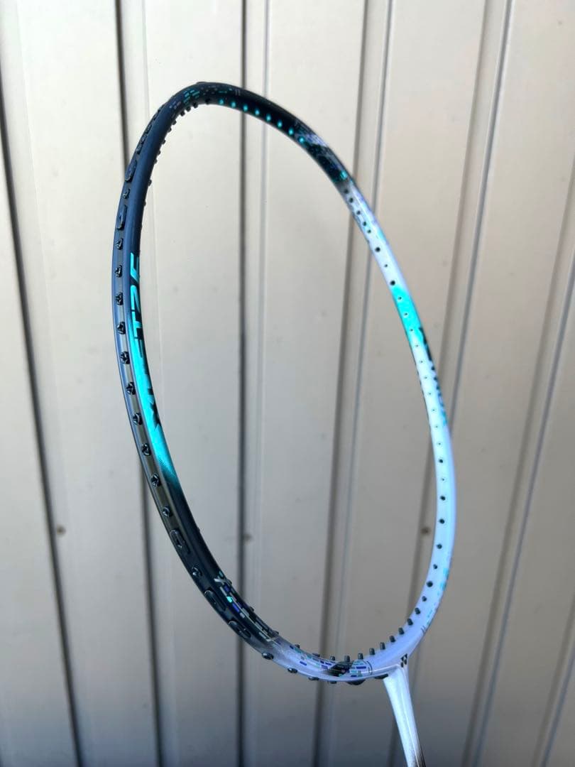 アストロクス88SプロバドミントンラケットASTROX88SPRO 4U5