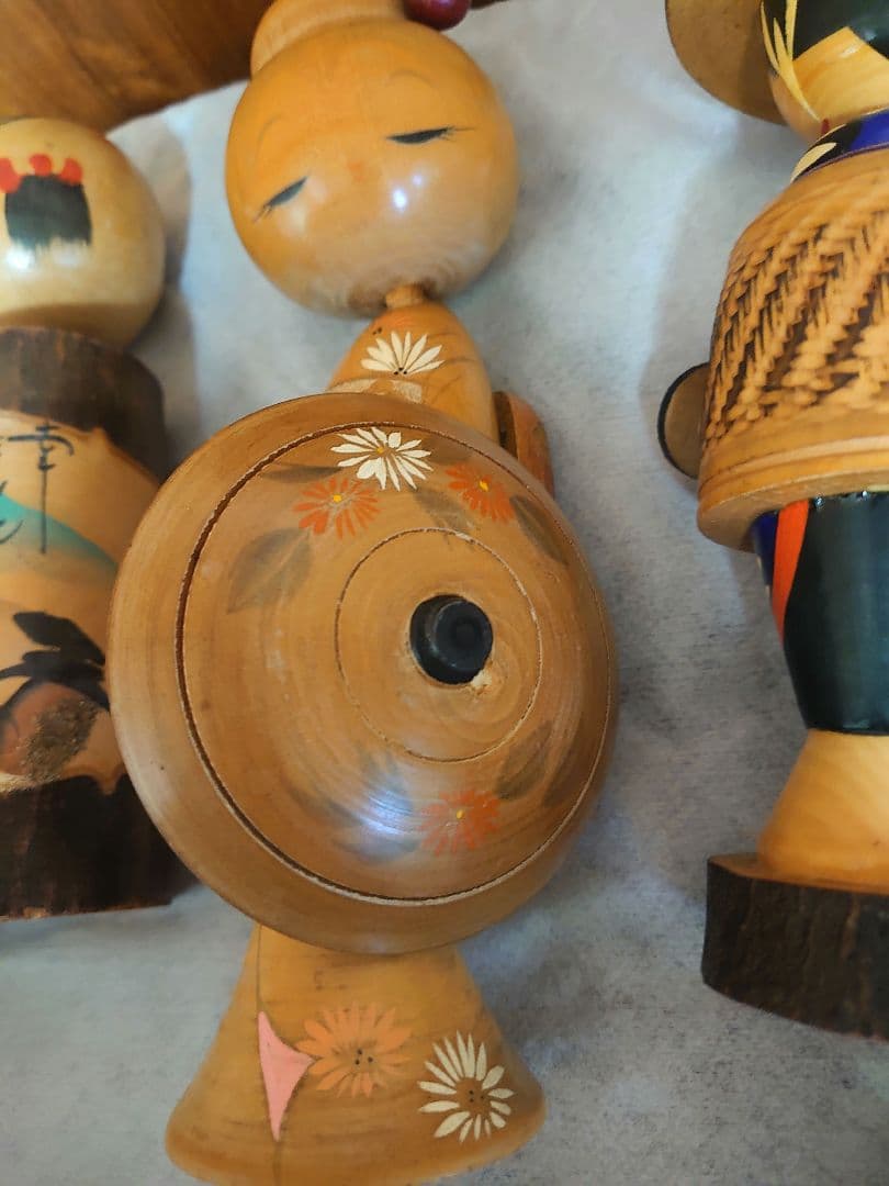 こけし達と白い人 陶器 置物 昭和レトロ