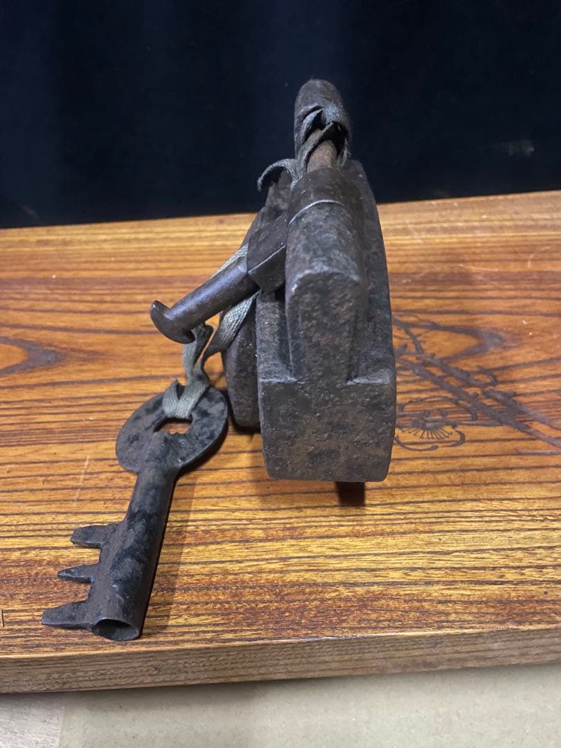 eyeknow74骨董鍵付き「因幡錠（いなばじょう）」（長さ１６.5ｃｍ