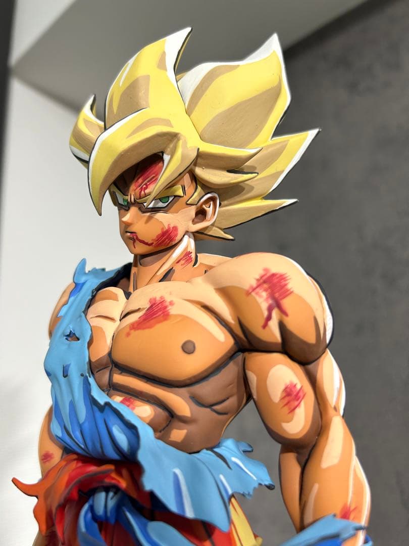 孫悟空　リペイントフィギュア　超サイヤ人