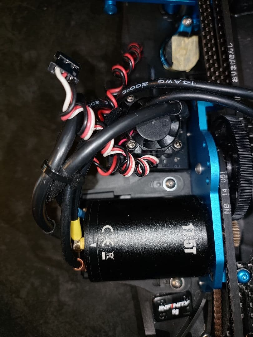 タミヤ TA08R メカ付き