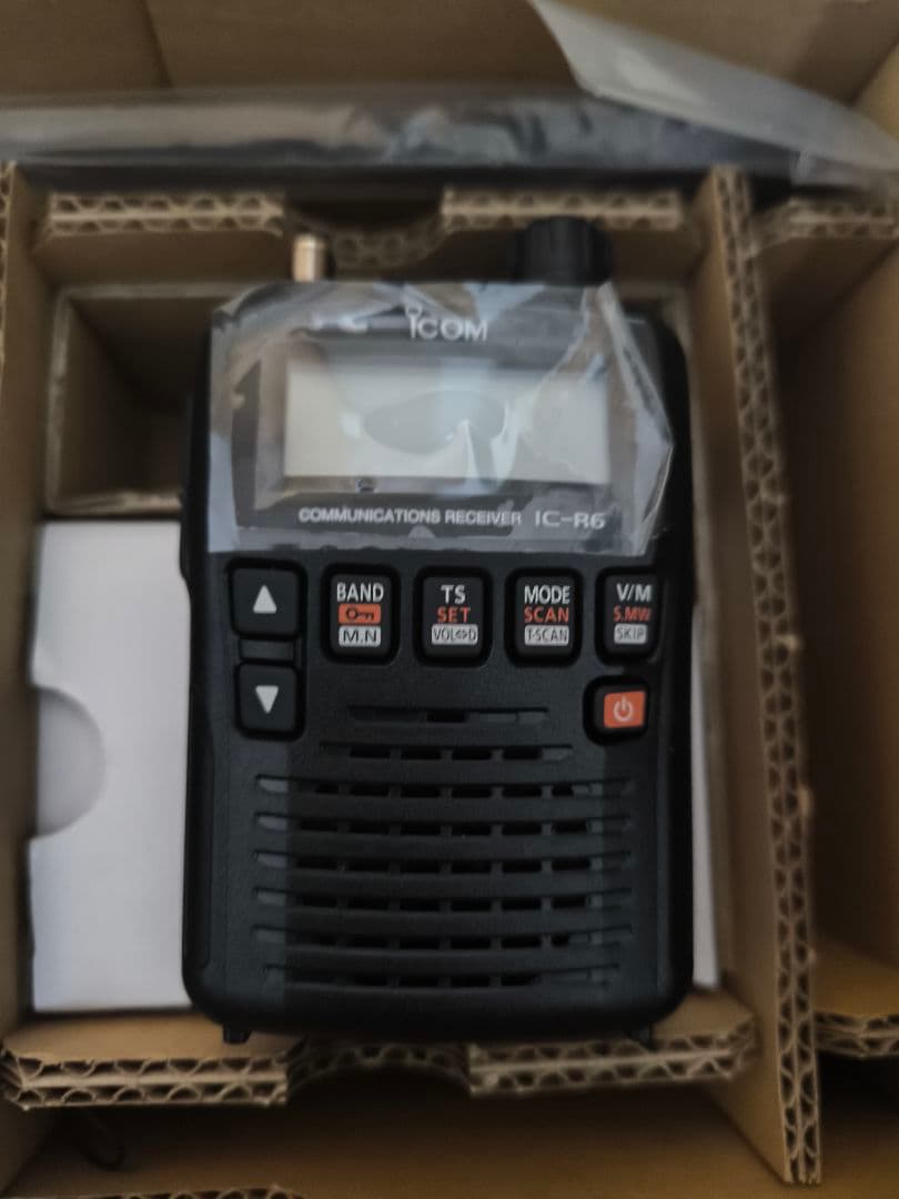 Icom IC-R6 受信改造済み　ハンディレシーバー
