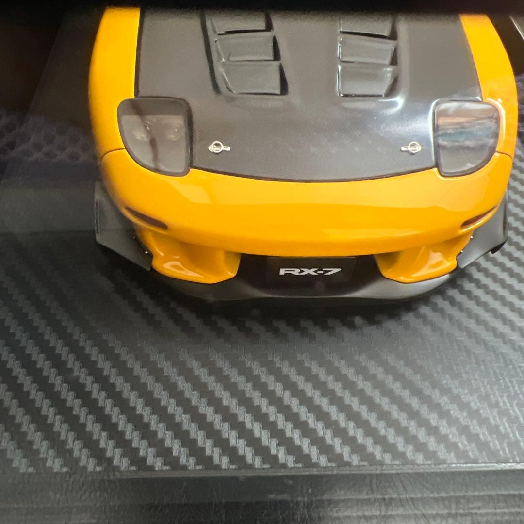 イグニッションモデル1/18 MAZDA RX-7 (FD3S) イエロー