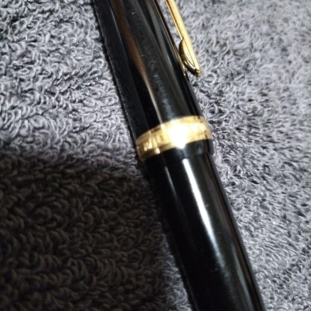 14K SAILOR 黒色プラスチック万年筆 金色装飾