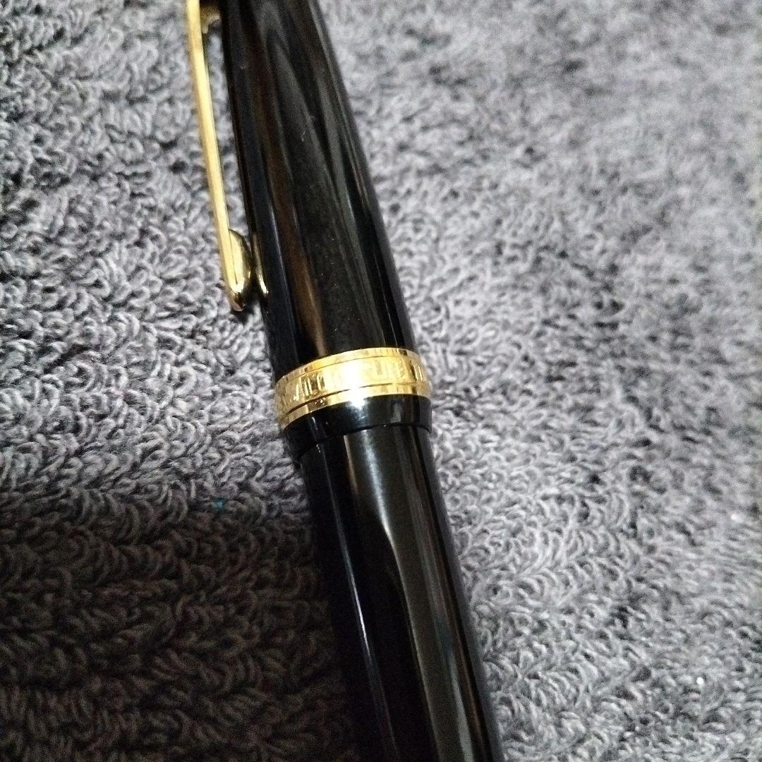 14K SAILOR 黒色プラスチック万年筆 金色装飾