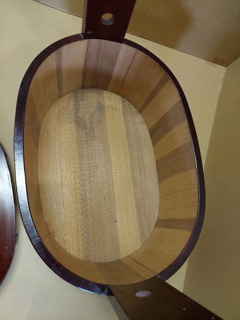 朱塗りおかもち