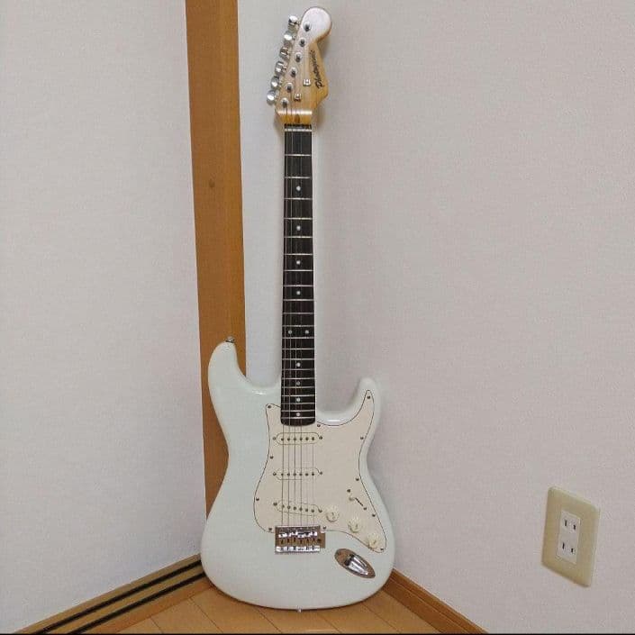 フォトジェニック　ストラトキャスター　美品