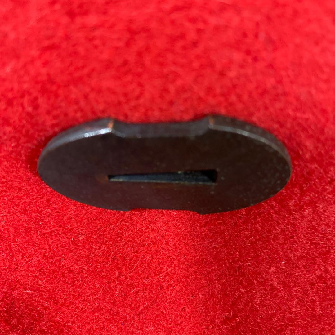 B–8 日本刀の鍔（つば）　武具　銅製　装飾品　アンティーク　美術品　工芸品