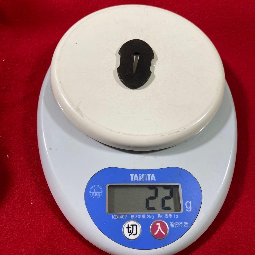 B–8 日本刀の鍔（つば）　武具　銅製　装飾品　アンティーク　美術品　工芸品