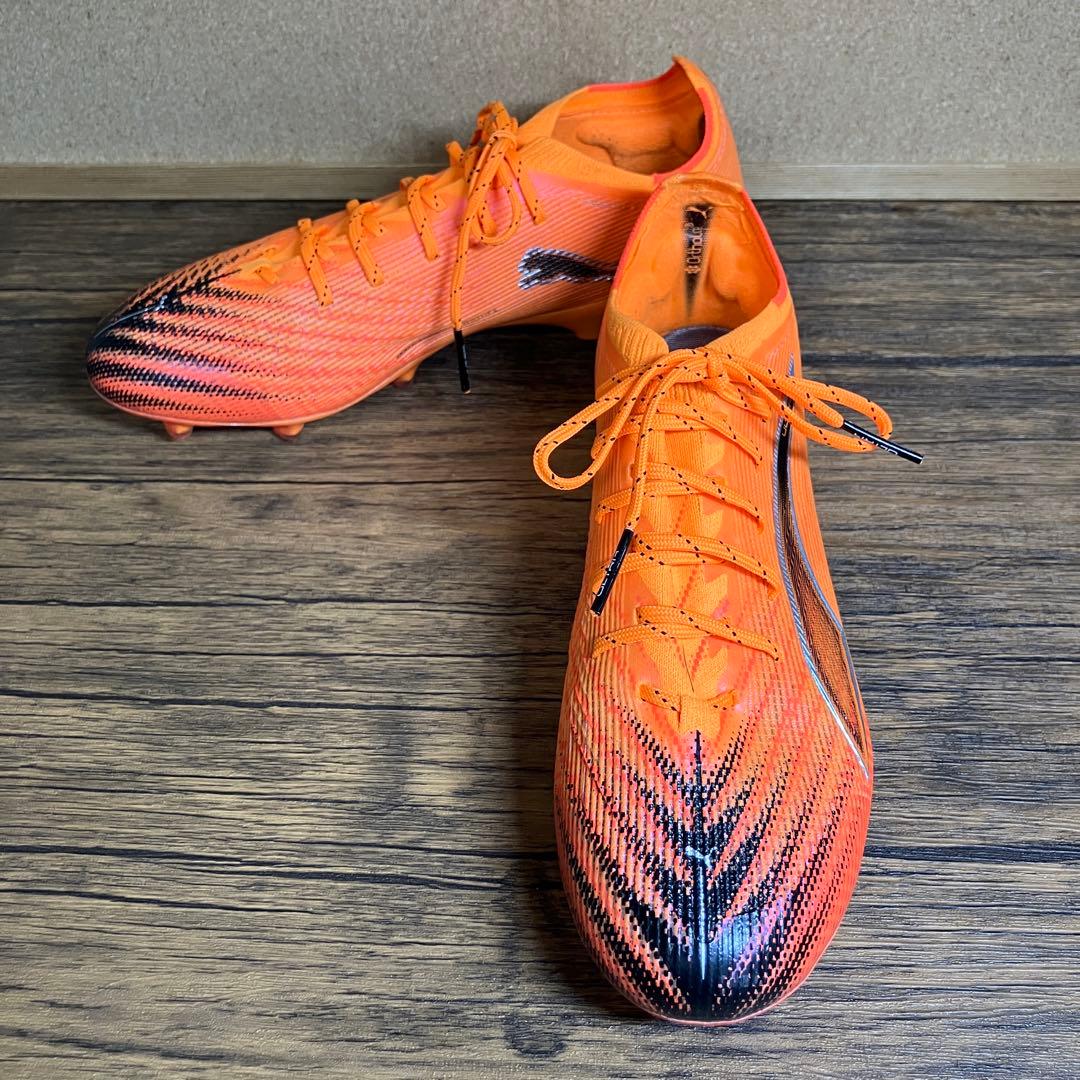 （K26136）★美品★ ウルトラ 6 アルティメット 24.5㎝ サッカー