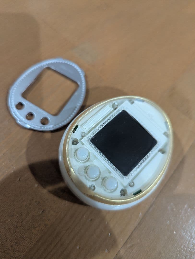 たまごっち4U ホワイト TAMAGOTCHI 4U