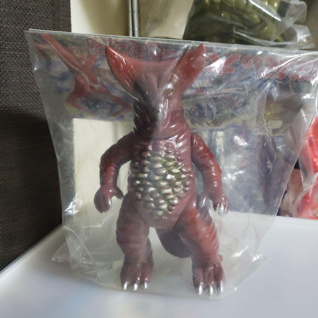 マーミッド　ソフビ　世紀の大怪獣シリーズ 　ウルトラマン怪獣 　ゴモラ