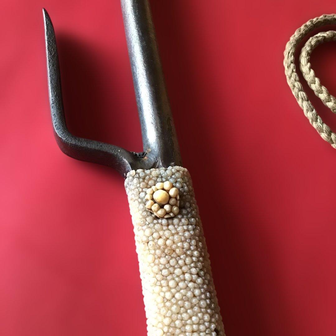 時代物　大型　十手　鮫皮巻