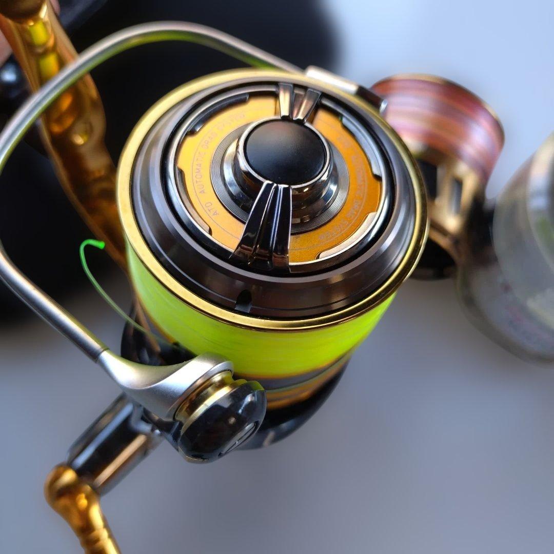 DAIWA 15トーナメント ISO 3000SH-LBD 未使用スプール付き