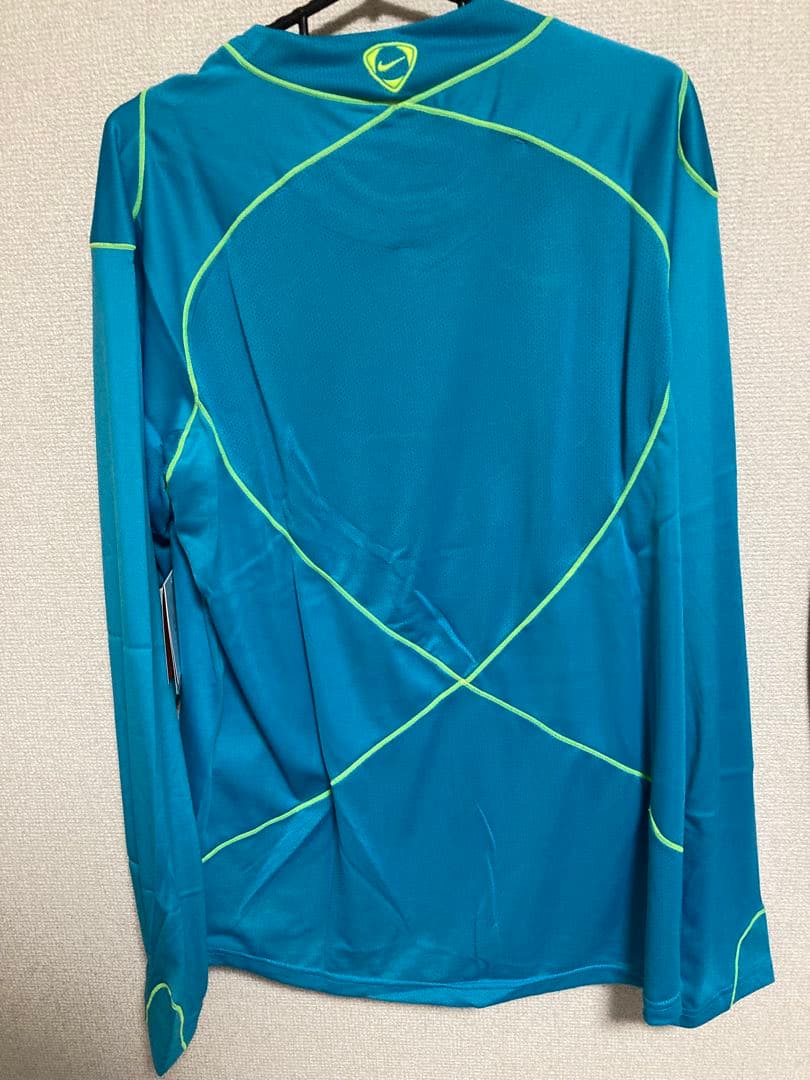 NIKE バルセロナ　長袖トレーニングシャツ　US Lサイズ 未使用品