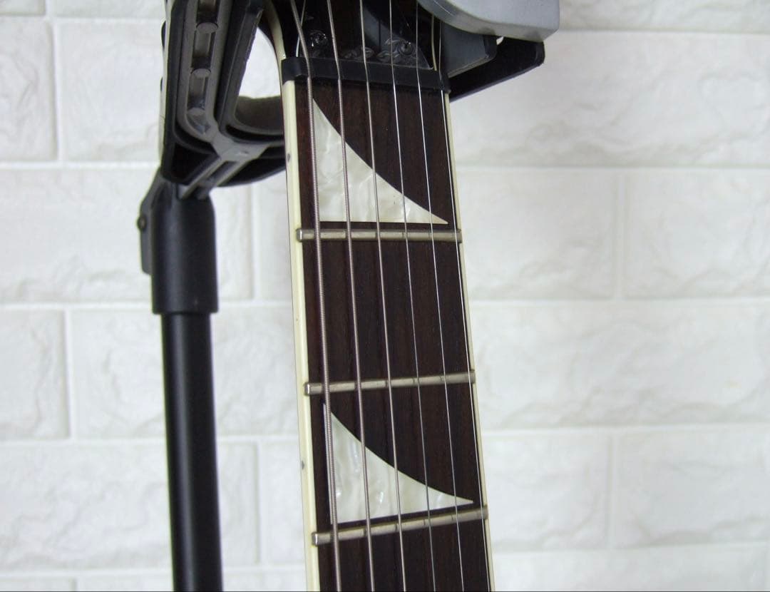 Jackson KING V KVXT CS チェリーサンバースト