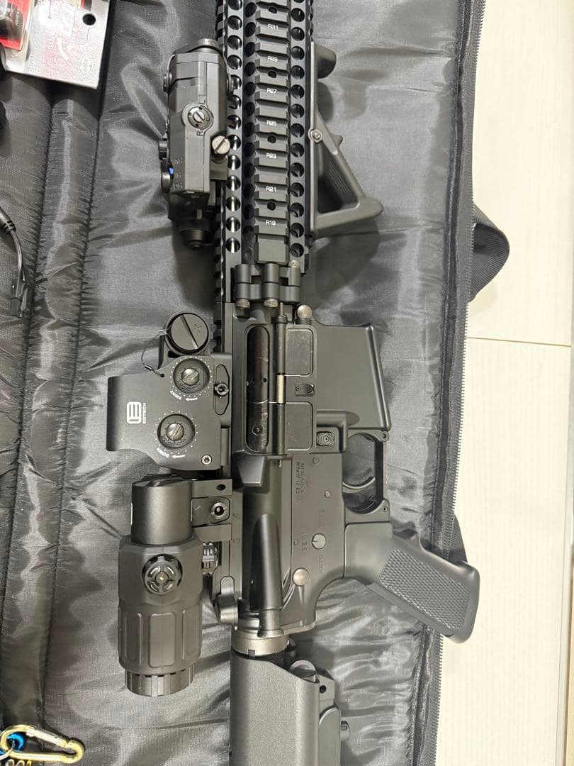 (極美品)東京マルイ次世代電動ガンレシーライフル
