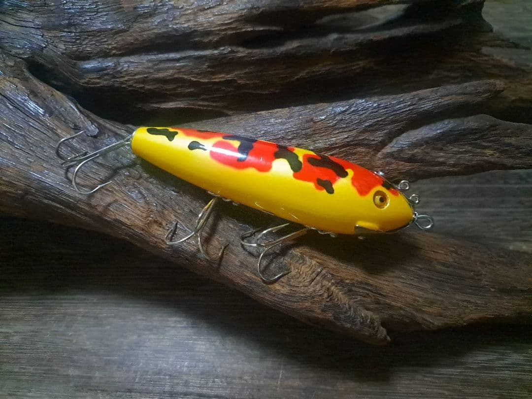 道楽　DOWLUCK 　ドウラク　ドライビングミノー　錦鯉　昭和三色